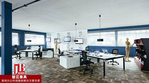 現代板式辦公桌